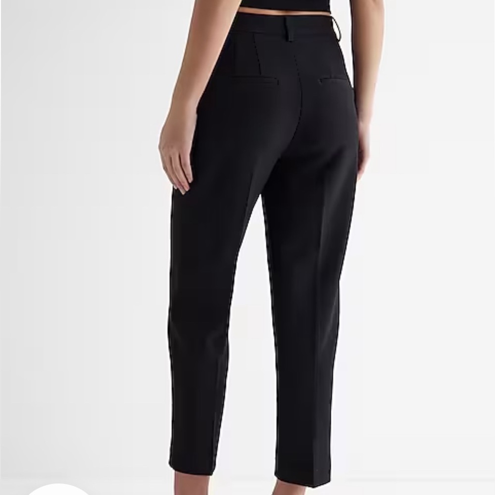 Never worn!! Brand new Express Super High Rise Straight leg.